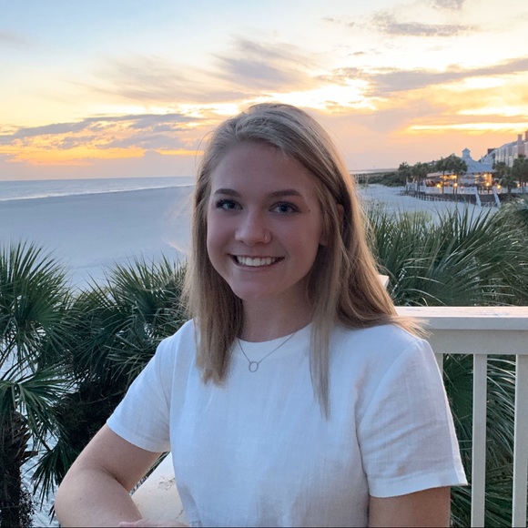 Meet your Posher, Maggie - Picture 3 of 3